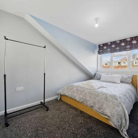 Spacious 3-bedroom In Vakantiehuis Leeds (West Yorkshire)