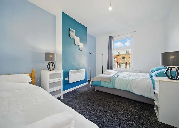 Vakantiehuis Spacious 3-bedroom In *