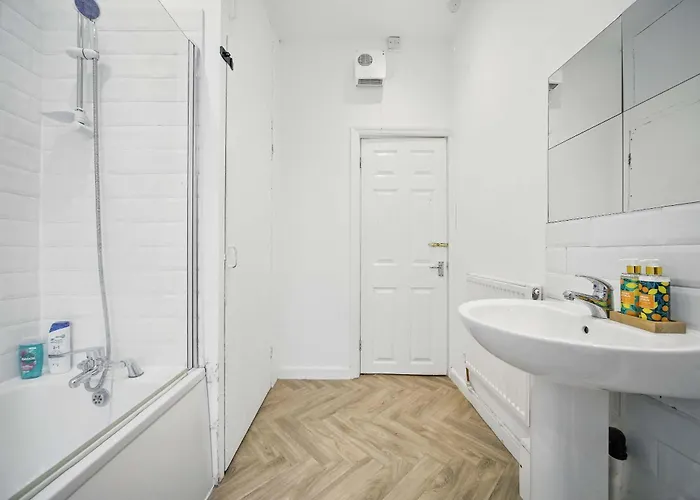 Vakantiehuis Spacious 3-bedroom In Leeds (West Yorkshire)