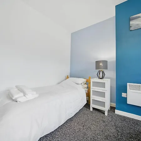 Spacious 3-bedroom In * Leeds (West Yorkshire)